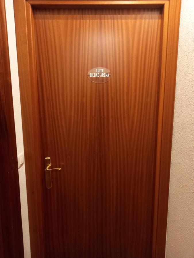 Suite Bilbao Arena Con Plaza De Garaje Екстер'єр фото